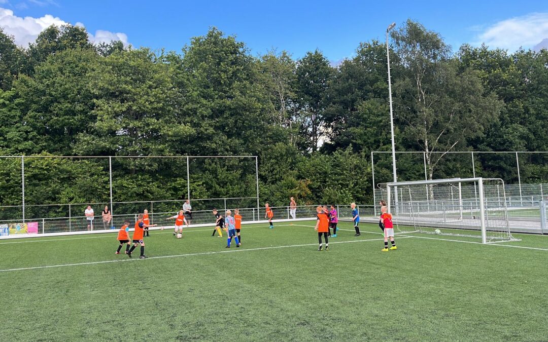 Zomeravondvoetbal begint met vliegende start!
